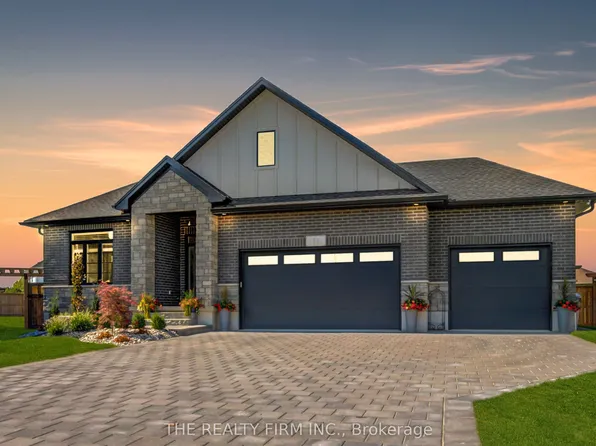 283 Elizabeth St, Southwest Middlesex, ON N0L 1M0