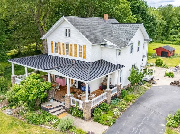 151 Gillett Rd, Spencerport, NY 14559