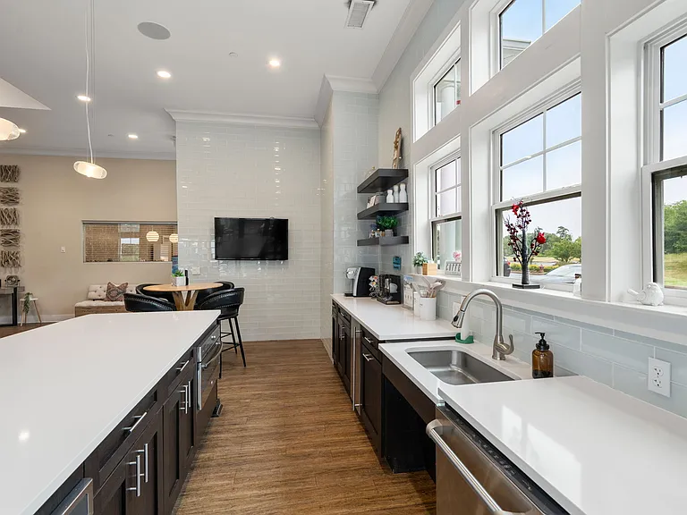 The Pointe at Dorset Crossing — Photo 27