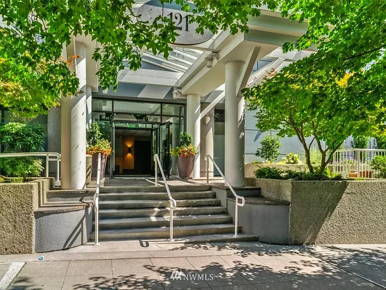 121 Vine St #1506 — Photo 23