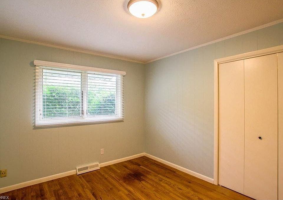 1st image of 24448 Albert Ln