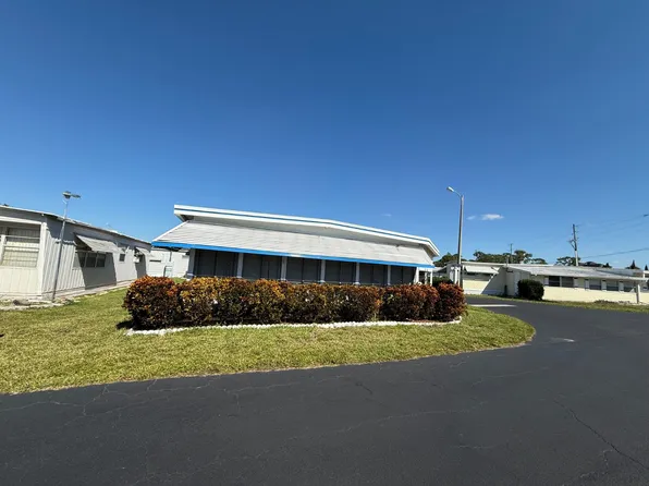 24A Holiday Pl, Tavares, FL 32778