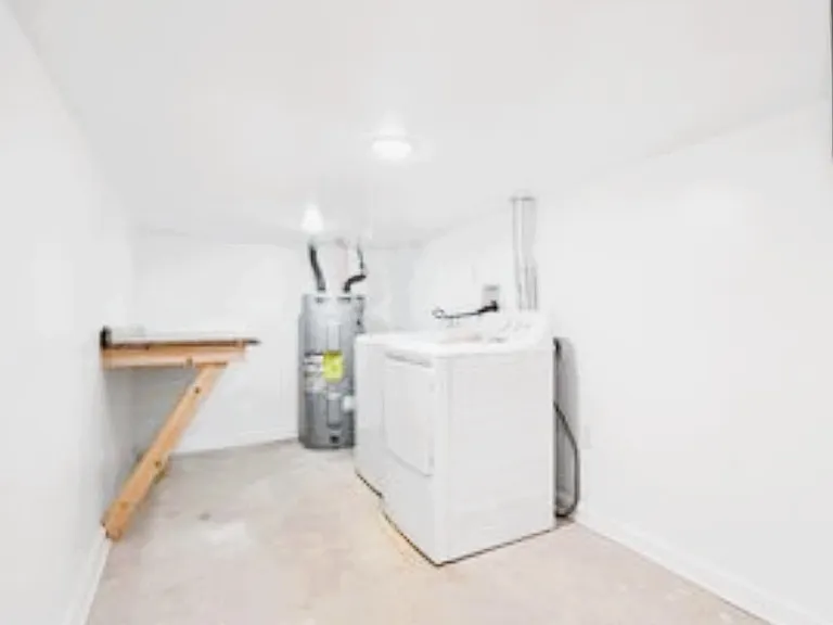 1534 W York St #2 — Photo 3