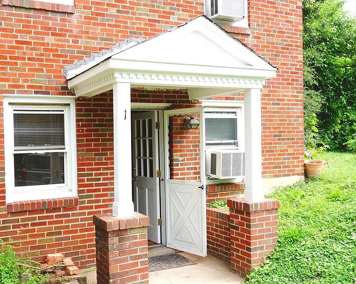 8210 Greenwood Ave — Photo 49