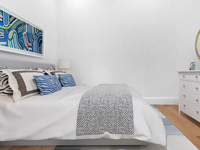 542 E 82nd St #8 — Photo 8