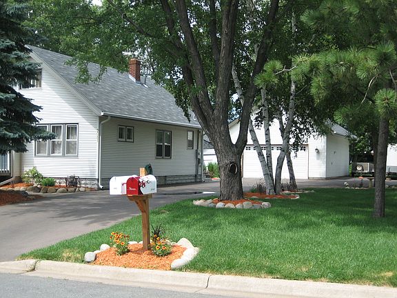 2nd image of 2061 Belmont Ln E