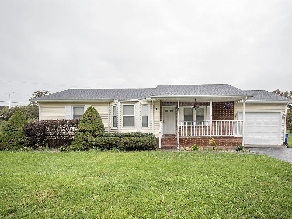 1st image of 2310 Glade Dr SE