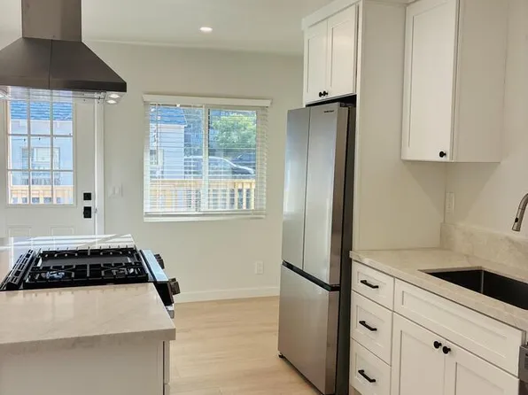 311 S Clementine St APT B, Oceanside, CA 92054