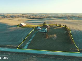 1832 60th St, Garrison, IA 52229