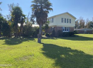 3332 Caverns Rd, Marianna, FL 32446