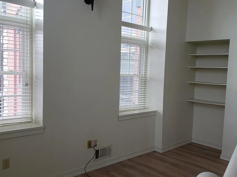 351 Pine St #201 — Photo 5