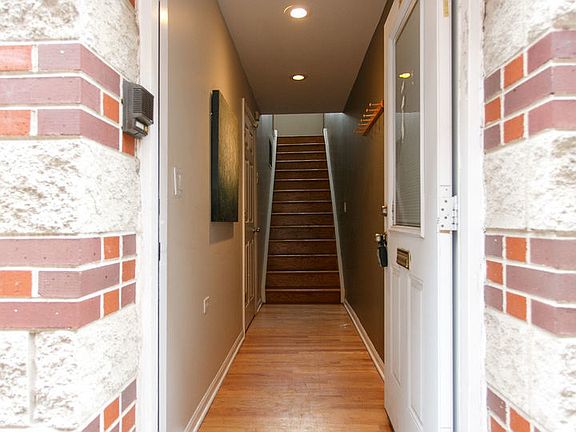 2nd image of 2429 N Clybourn Ave #D