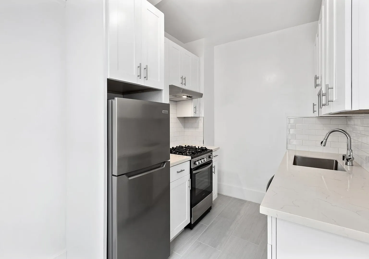 2395 Pacific Avenue (963r) — Photo 4