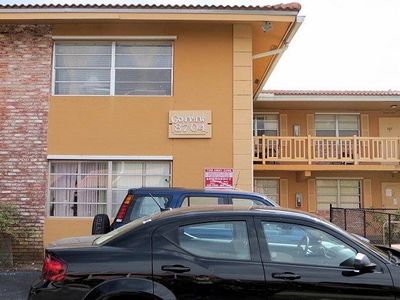 8704 NW 35th St APT 107, Pompano Beach, FL, 33065