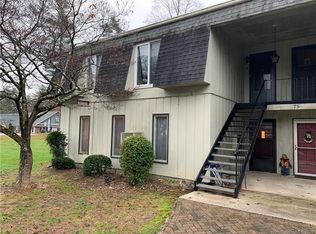 75 Jolly Ln APT D2, Hendersonville, NC 28739