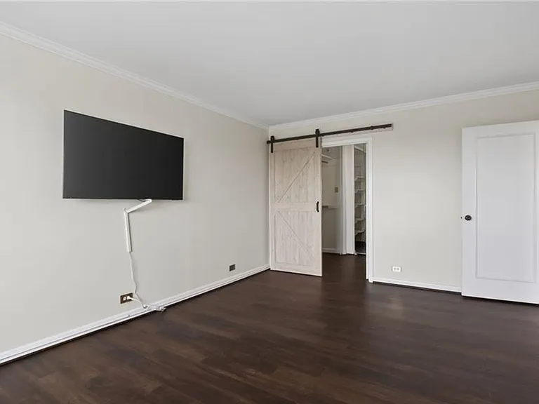 7320 Glenroie Ave #10E — Photo 39