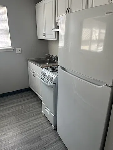 108 Sherbrooke Ave — Photo 2