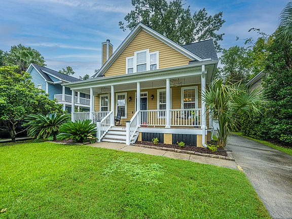4th image of 678 Fair Spring Dr