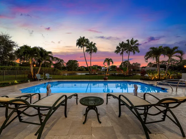 5221 Estates Drive, Delray Beach, FL 33445