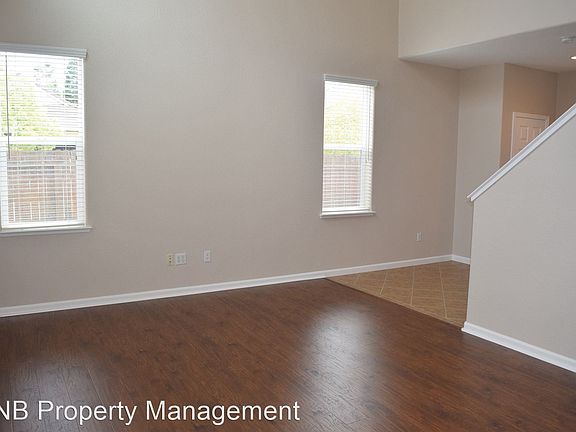 3rd image of 1313 Manza Cir