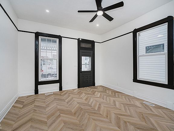 2nd image of 1148 Olive St