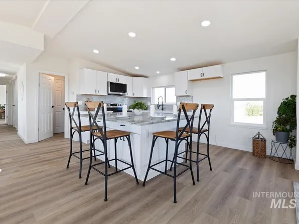 10366 W Desert Duck Ave, Mountain Home, ID 83647