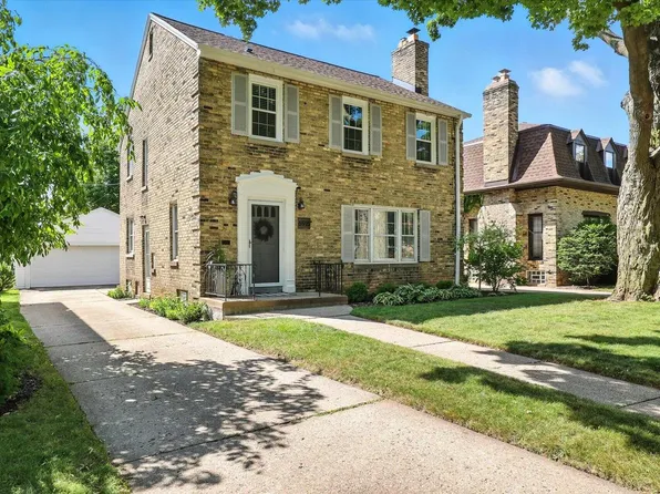 6915 West Hadley STREET, Milwaukee, WI 53210