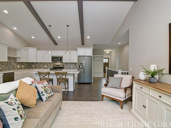 3rd image of 8577 Alles Park Dr #4