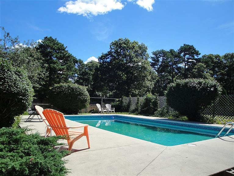 1st image of 8 Skyline Dr #8
