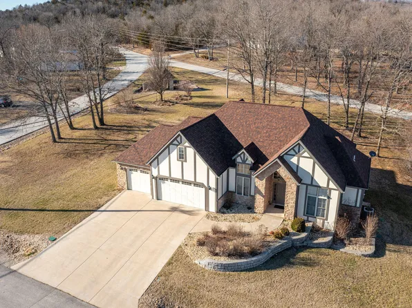 22 Royal Estates Road, Kimberling City, MO 65686