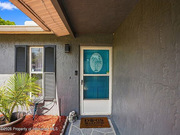4th image of 13143 Linden Dr
