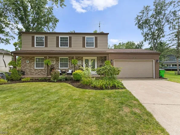 578 Martinique Cir, Stow, OH 44224