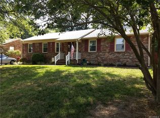 116 Lexington Dr, Colonial Heights, VA 23834