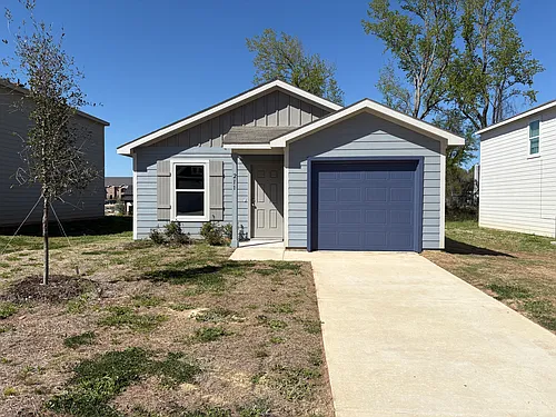 211 Blue Bird Ln Photo 1