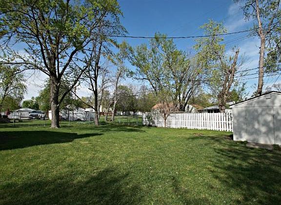 Another view of the great yard!