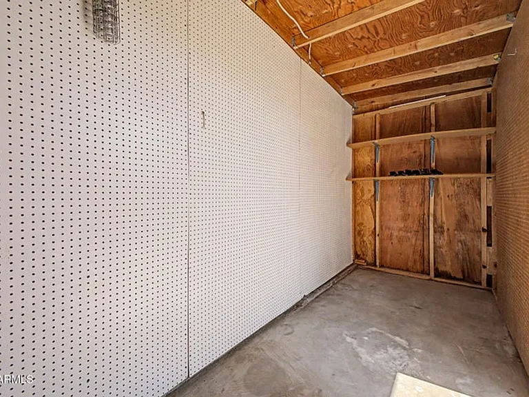 8501 E Roanoke Ave — Photo 19