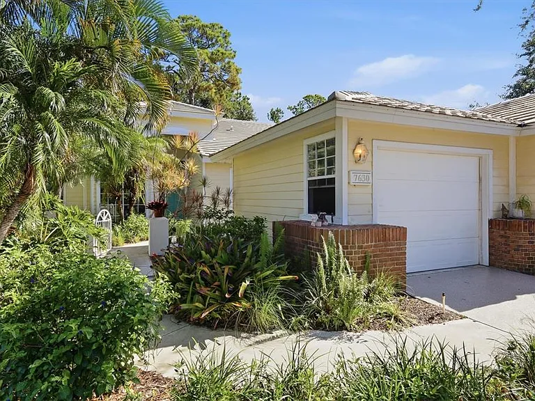 7630 Whitebridge Gln — Photo 1