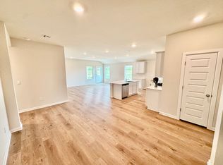 6100 Blackwood Blvd, Oklahoma City, OK 73132