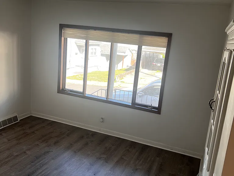 26 La Grange St #26 — Photo 3