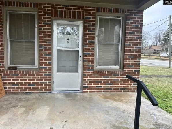 2014 Johnstone St, Newberry, SC 29108