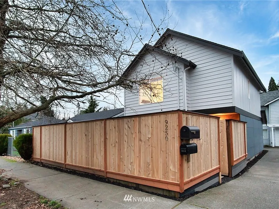 15th Ave SW