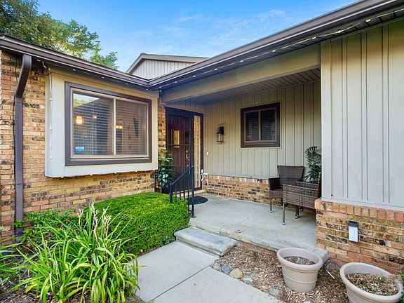 3rd image of 4597 Laurel Club Cir #1
