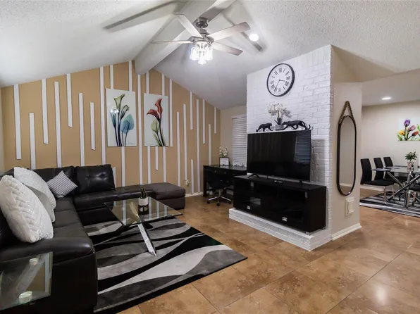 2922 Shadow Trail Dr, Houston, TX 77082