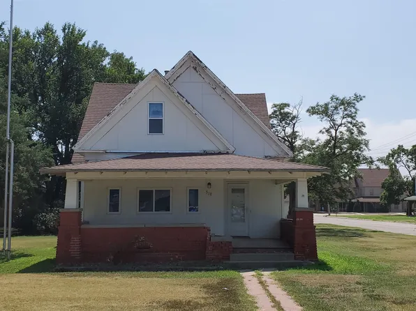 519 W 9th St, La Crosse, KS 67548