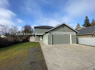3758 Barger Dr, Eugene, OR 97402