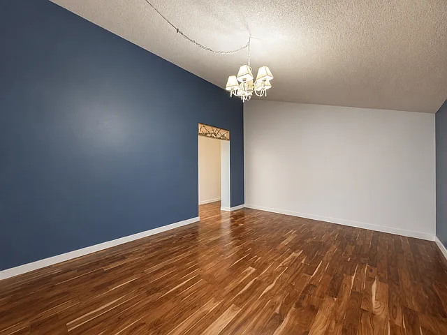 716 Parkway Ct NE — Photo 17
