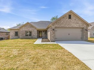 400 Forest Glen Cv, Jacksonville, AR 72076
