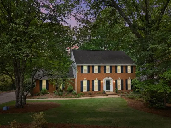 4165 Westchester Xing NE, Roswell, GA 30075