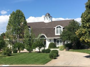 10 Falcon Hills Dr, Highlands Ranch, CO 80126