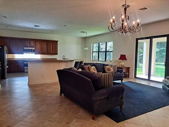 5th image of 9464 Isles Cay Dr